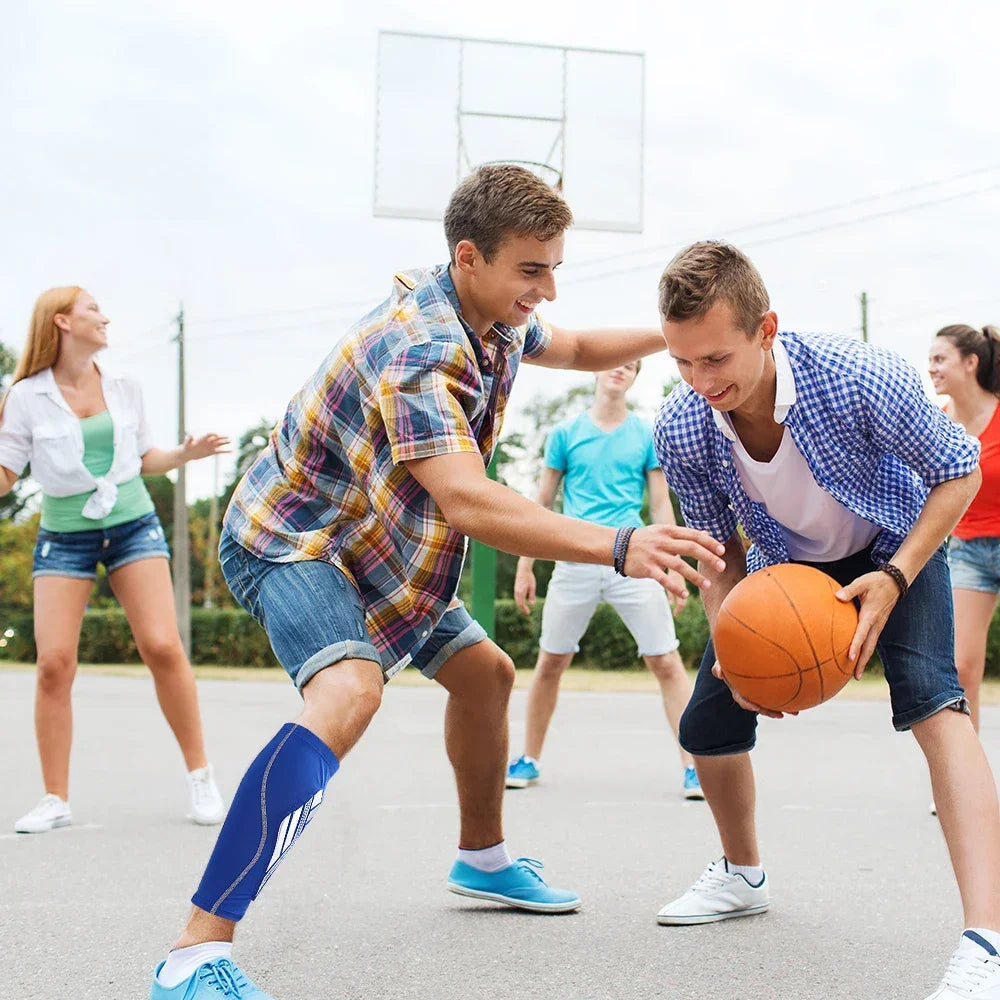 1 peça de mangas de compressão para panturrilha com almofada de EVA para homens e mulheres, suporte para pernas para dores nas canelas, caneleiras para corrida de futebol