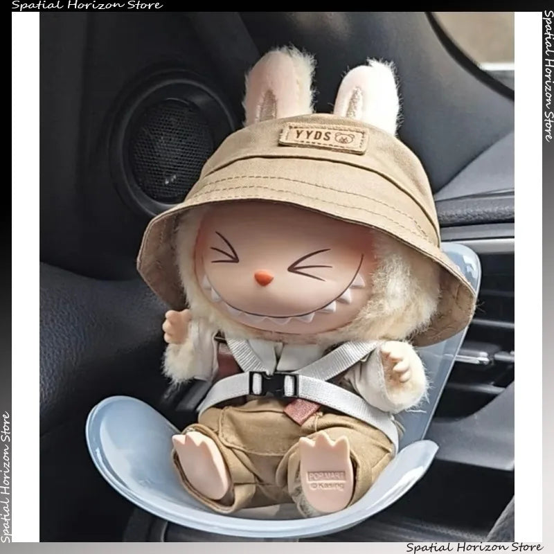 Mini assento de segurança para boneca de pelúcia Kawaii Labubu Idol Assento para boneca de carro Enfeite para carro Aromatratamento de ar Acessórios de decoração