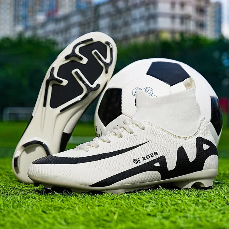 Novas chuteiras masculinas de futebol, chuteiras de futebol rápido, chuteiras de campo de futebol profissional, tênis originais para meninos de futsal TF/FG