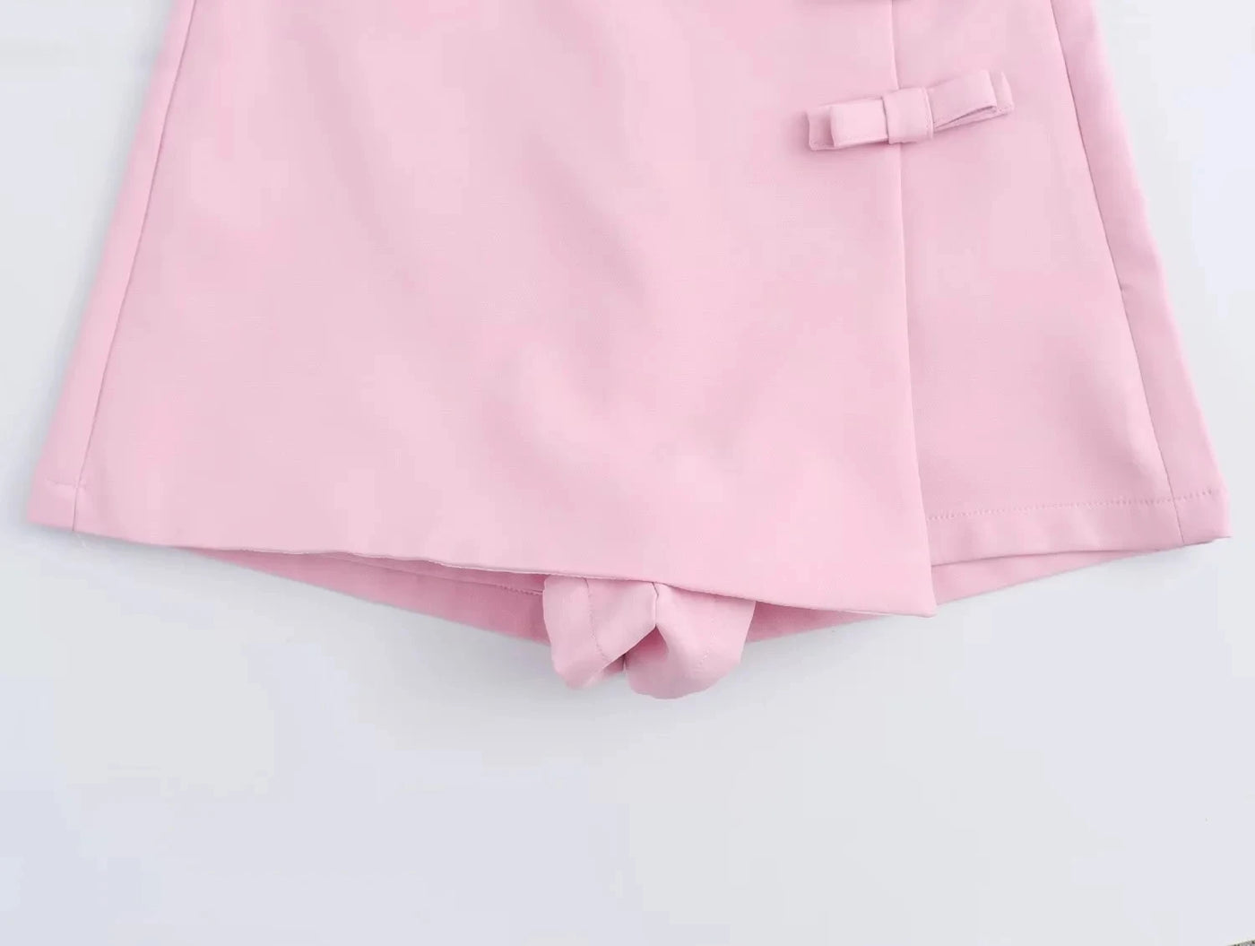 TRAF Saia-calça curta feminina com laço rosa, cintura alta, mini saia branca, moda verão, feminina, streetwear, culottes assimétricas