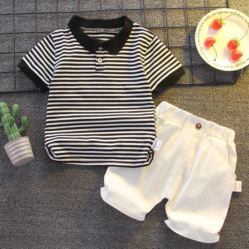 Roupas infantis mãe Roupas infantis Conjuntos infantis Meninos Camiseta Shorts Verão Algodão Manga curta moda Terno 2PCS