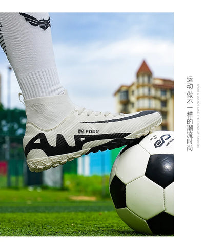 Novas chuteiras masculinas de futebol, chuteiras de futebol rápido, chuteiras de campo de futebol profissional, tênis originais para meninos de futsal TF/FG