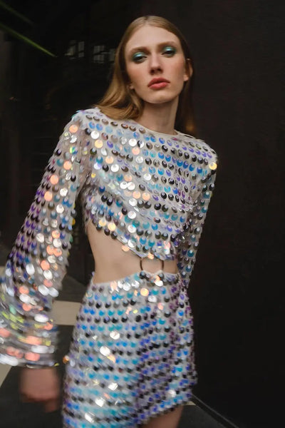 Vestido novo primavera/verão 2024, moda feminina, cor sólida, lantejoulas, manga flare, vestido feminino sexy, gola redonda, irregularular Mini Dress