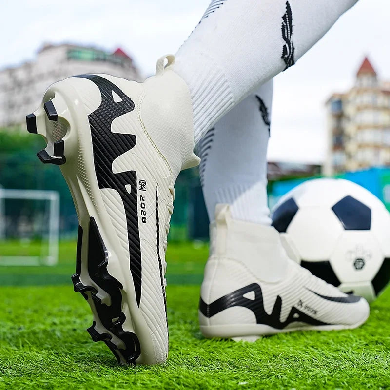 Novas chuteiras masculinas de futebol, chuteiras de futebol rápido, chuteiras de campo de futebol profissional, tênis originais para meninos de futsal TF/FG