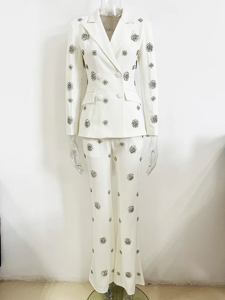 Conjunto de terno de grife da moda 2024 da High Street, luxuoso, com strass, diamantes, contas, blazer, calça flare, 2 peças